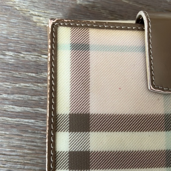 Burberry London Cotton Candy Pink RARE Nova Check Compact Wallet - Picture 8 of 9